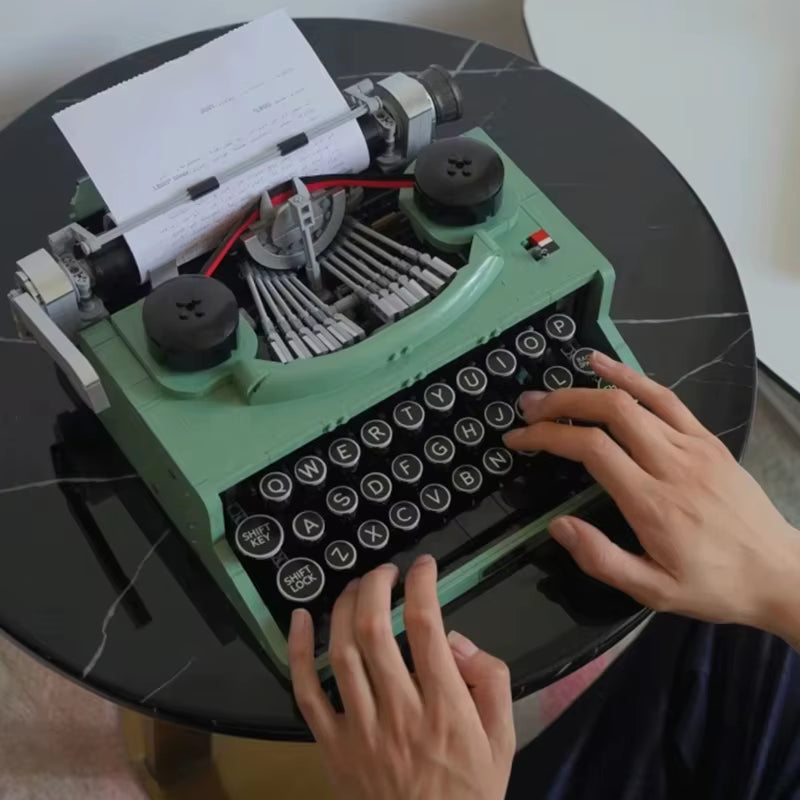 Typewriter (2079tk) Technical 21327