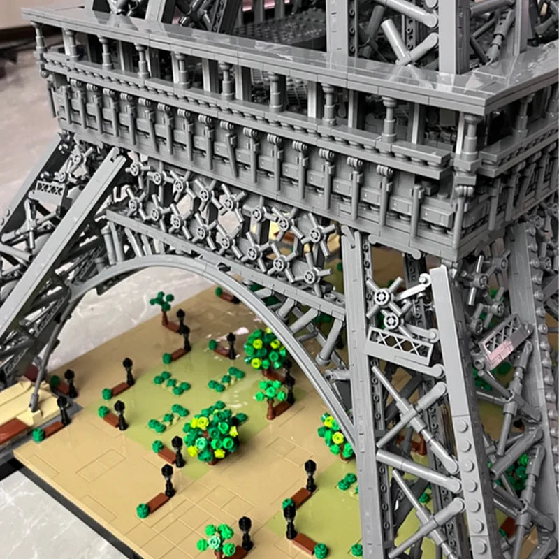 1.5M  Eiffel Tower (10001tk) Technical 10307